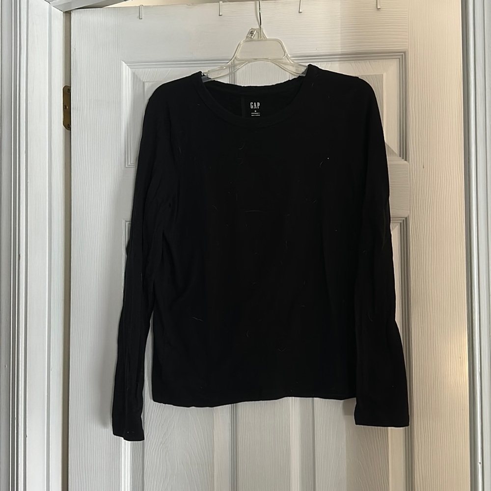 Gap long sleeve tee